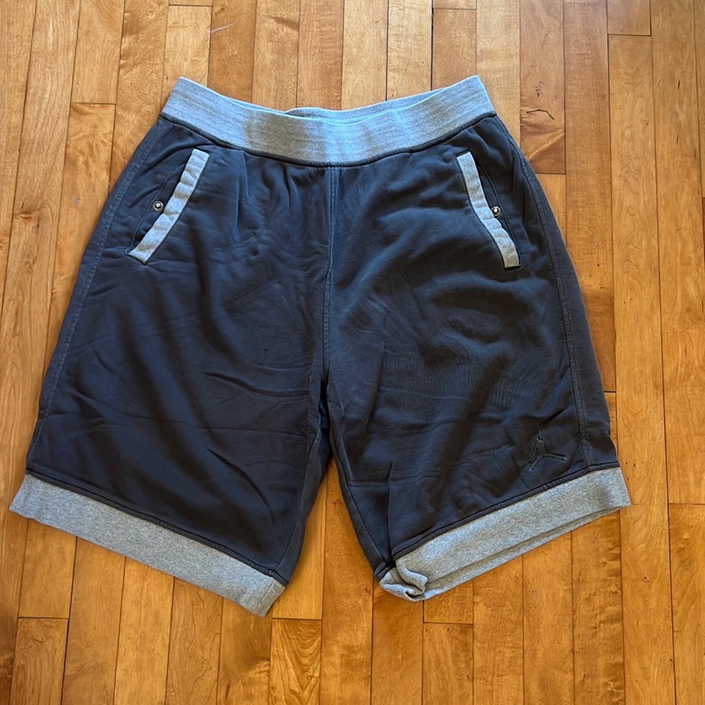JORDAN Grey Sweat shorts